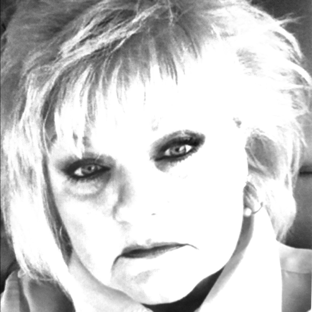 Meet your Posher, Debra